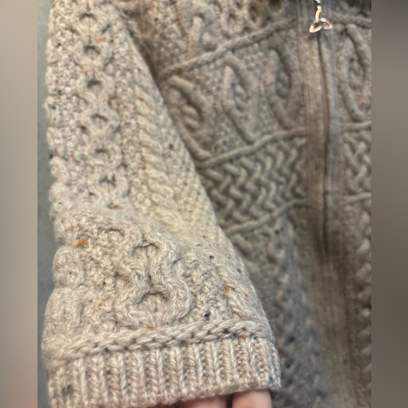 ARAN MOR Irish Merino Wool Cable Knit Sweater - Picture 10 of 16